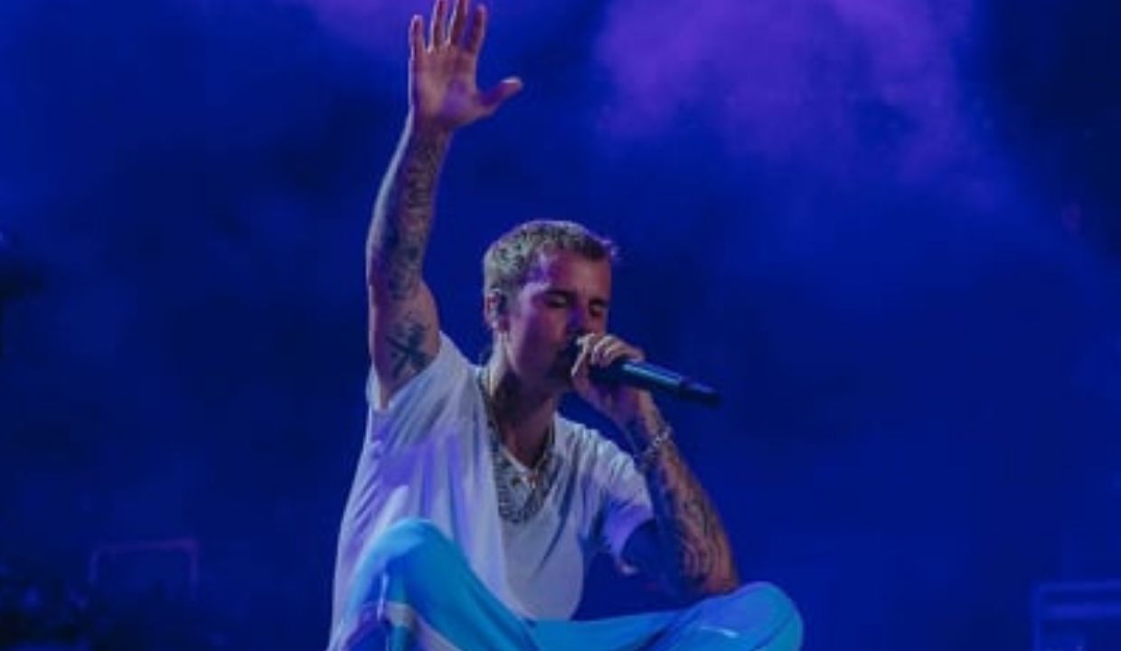 VIDEO: Justin Bieber Leads Worship at ‘The Freedom Experience’ in LA