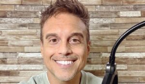 Ex-Porn Star-Turned-Pastor Shares 'Real Risk in Consuming Pornography