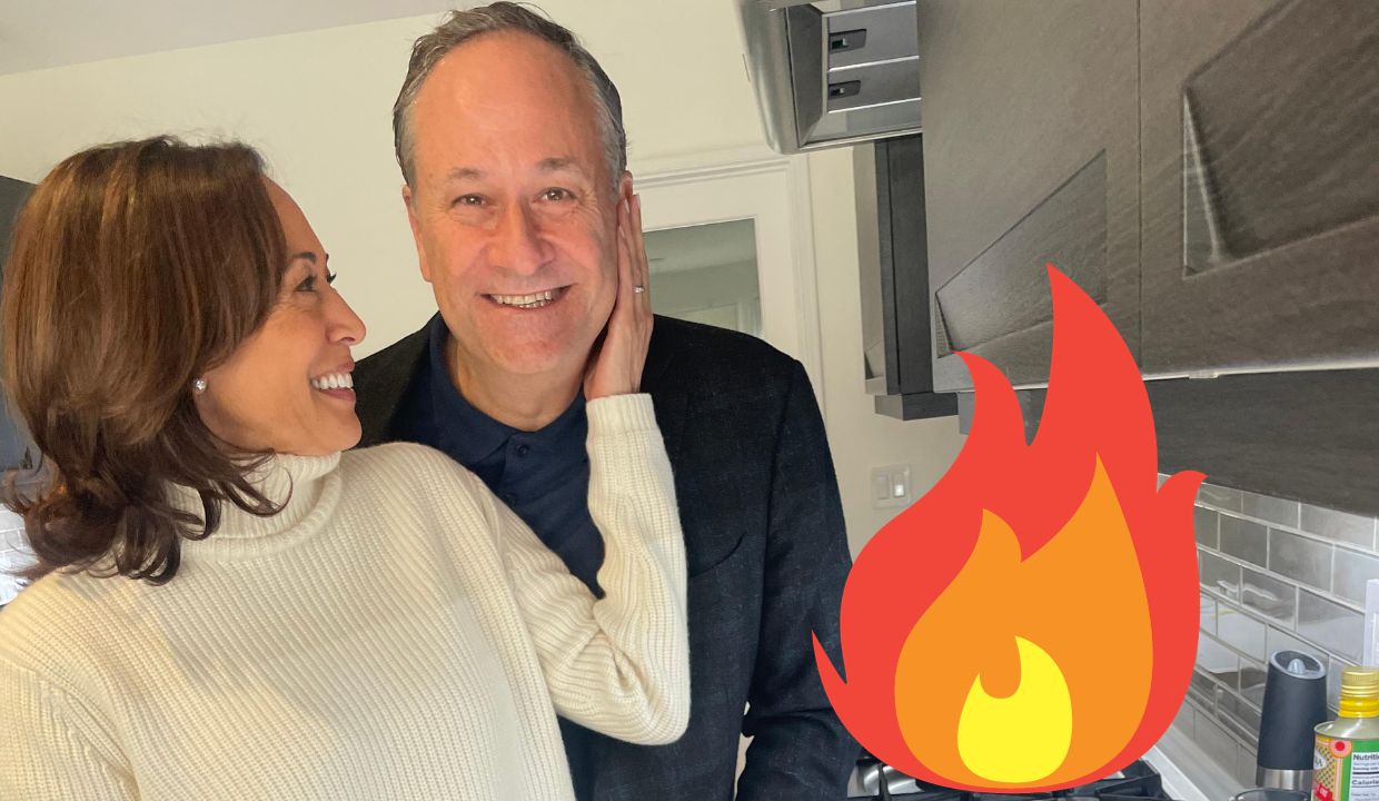 ‘Hypocritical’? Kamala Harris ROASTED Online for Thanksgiving Pic